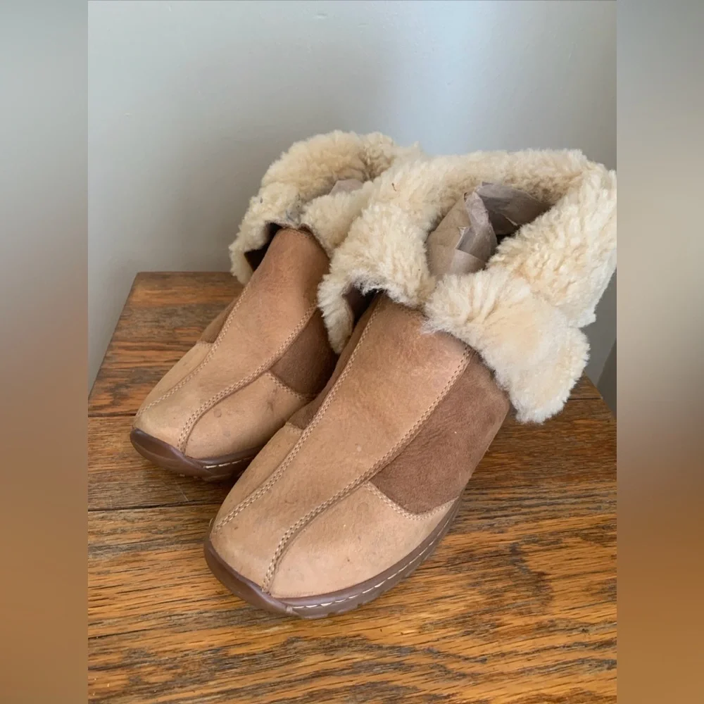 Sofft Women’s Shearing Ankle Winter boots Size 10 Leather Patchwork Sherpa